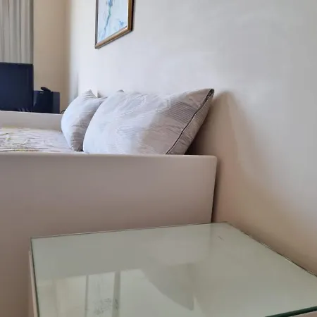 Natural Sea View Apartment شقة