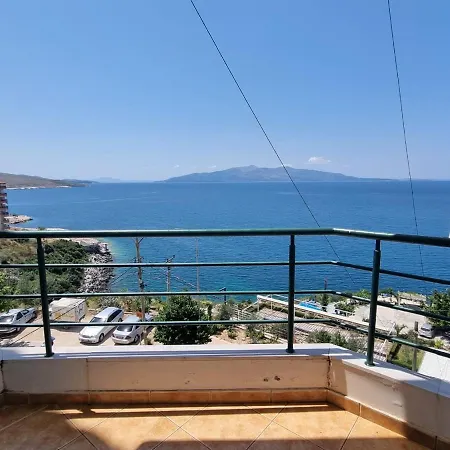 Natural Sea View Apartment ساراندا